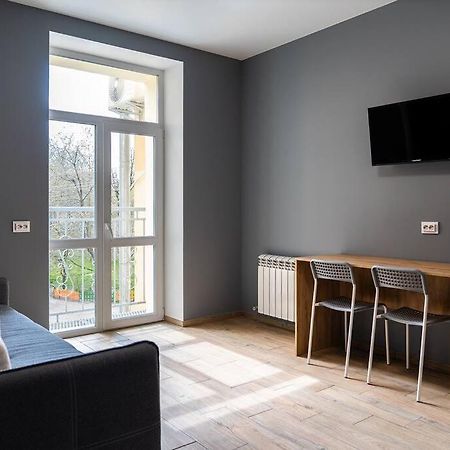 Apartment In The Heart Of Chernigov Exterior photo